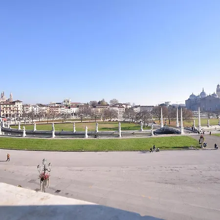 Wonderful Prato Della Valle Appartement