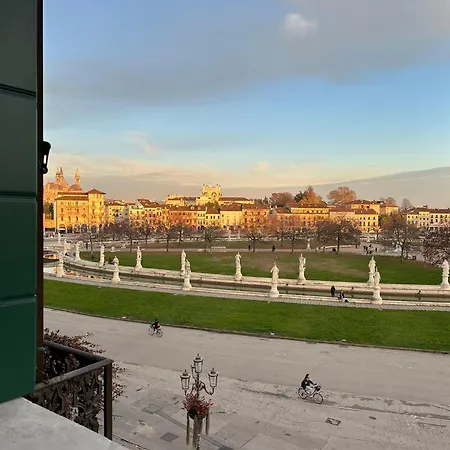 Wonderful Prato Della Valle Appartement
